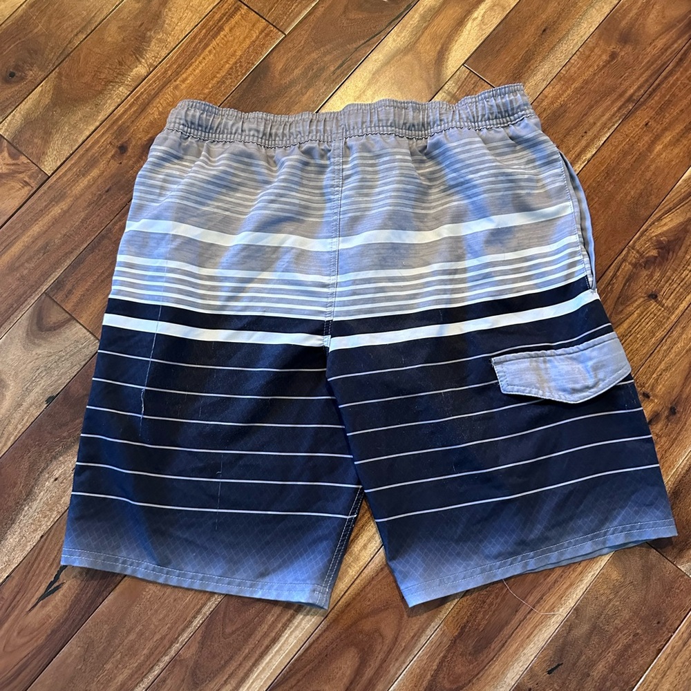Men’s US Apparel swim trunks size small lightly used black and grey - Picture 2 of 5